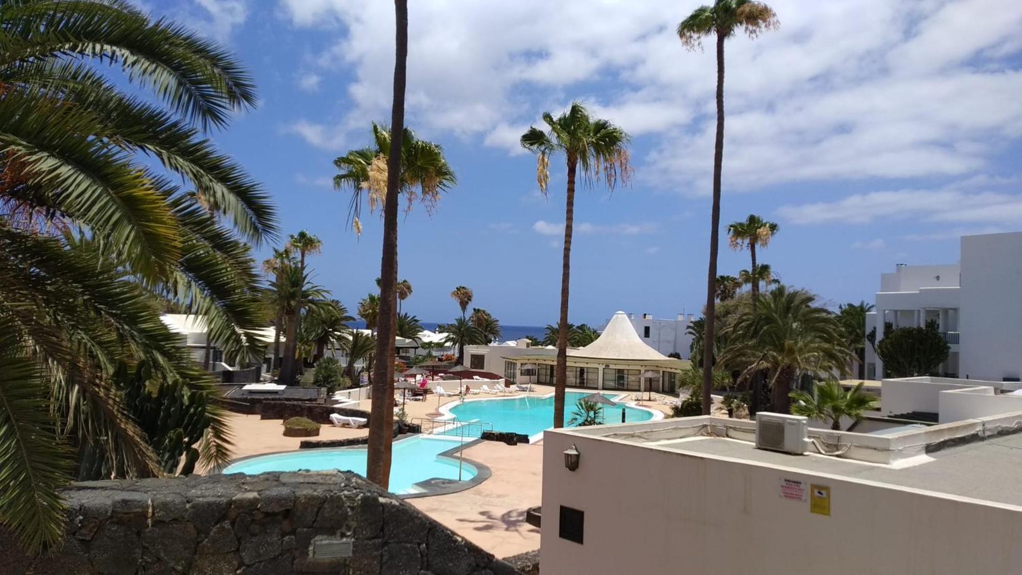 Luxury Apartamento Luz De Mar Complejo Playa Roca Costa Teguise Extérieur photo